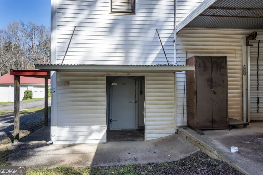 1695 Old Canton RD Ball Ground, GA 30107