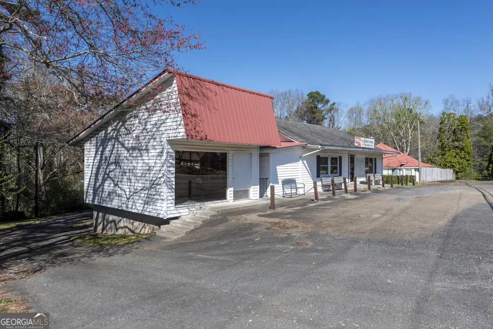 1695 Old Canton RD Ball Ground, GA 30107
