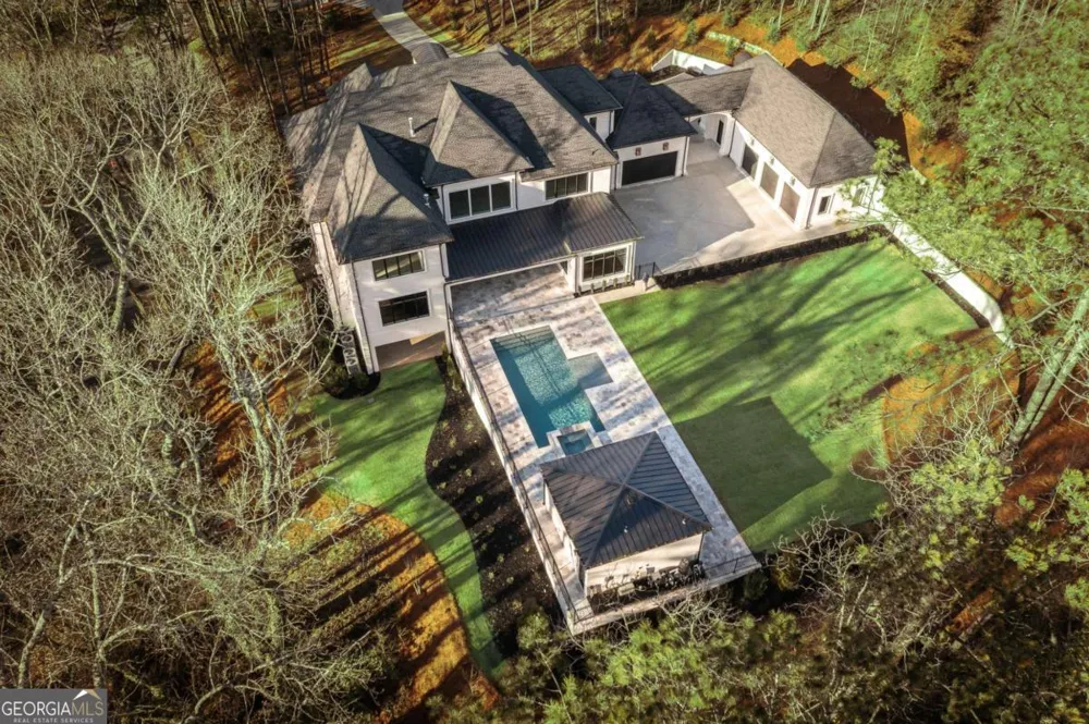5211 Powers Ferry RD Sandy Springs, GA 30327