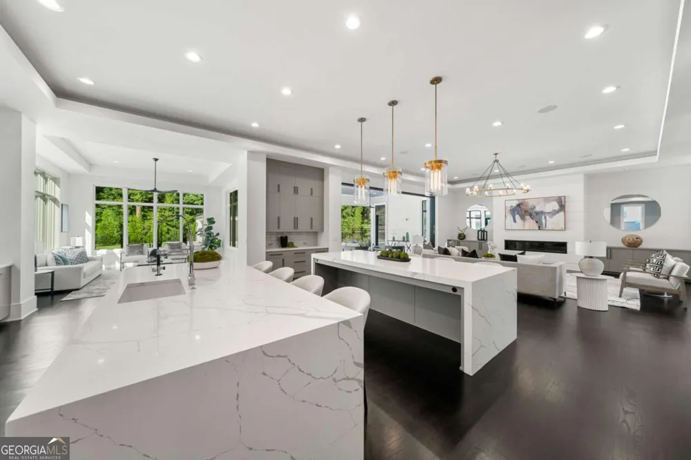 5211 Powers Ferry RD Sandy Springs, GA 30327