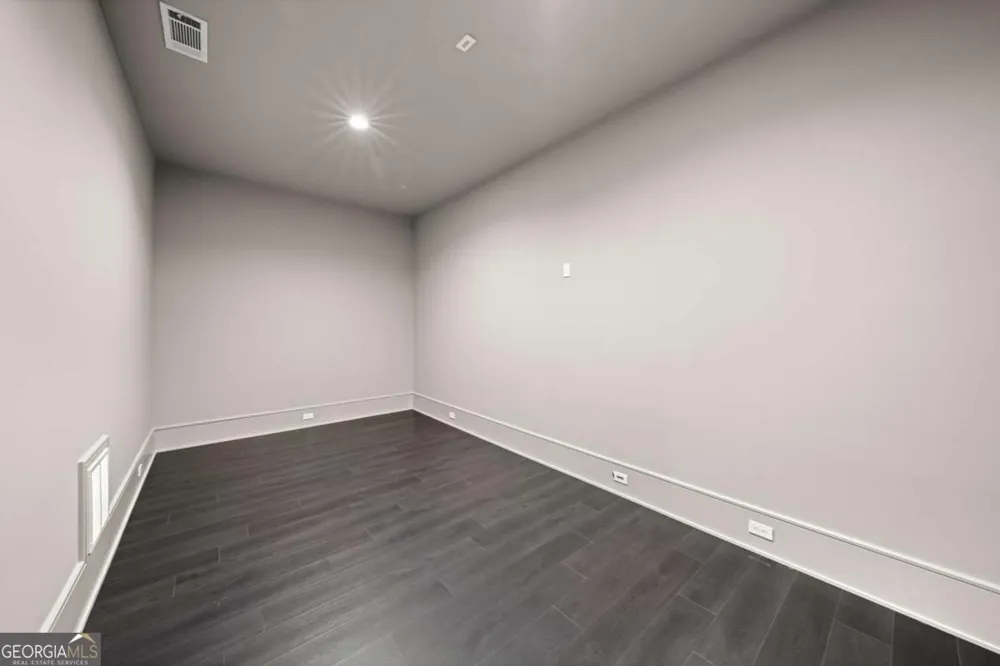5211 Powers Ferry RD Sandy Springs, GA 30327