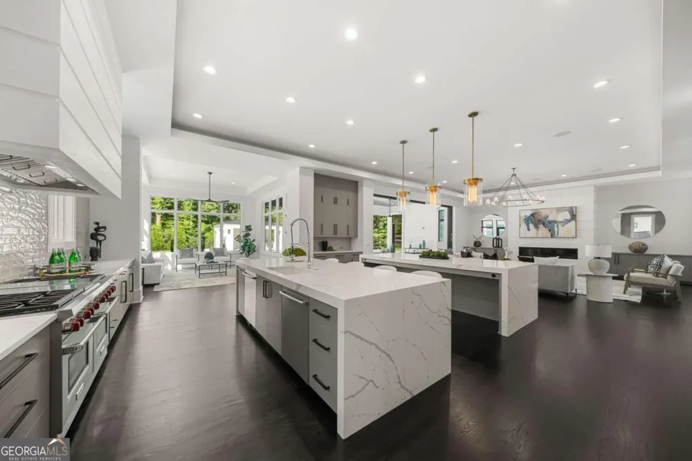 5211 Powers Ferry RD Sandy Springs, GA 30327
