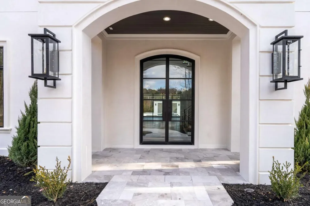 5211 Powers Ferry RD Sandy Springs, GA 30327