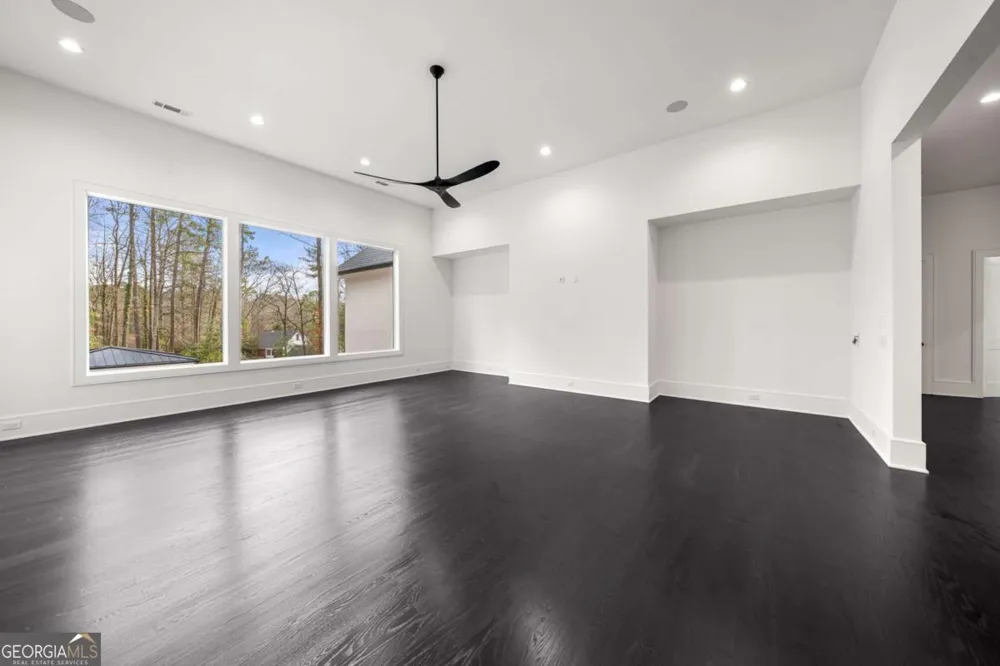 5211 Powers Ferry RD Sandy Springs, GA 30327