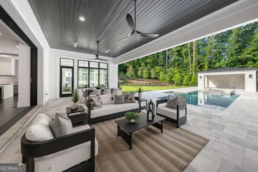 5211 Powers Ferry RD Sandy Springs, GA 30327