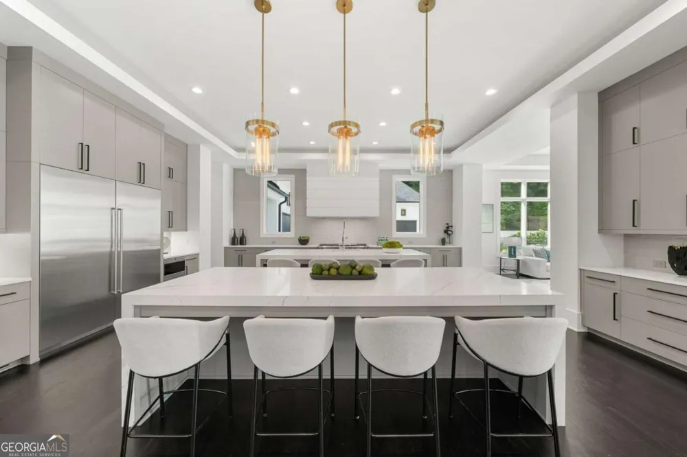 5211 Powers Ferry RD Sandy Springs, GA 30327