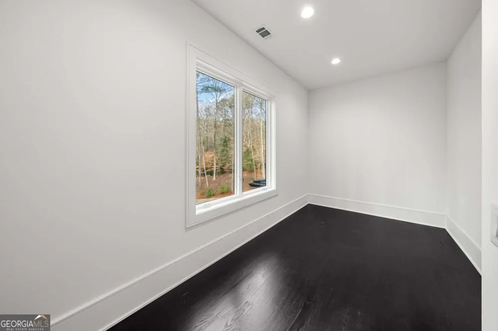 5211 Powers Ferry RD Sandy Springs, GA 30327