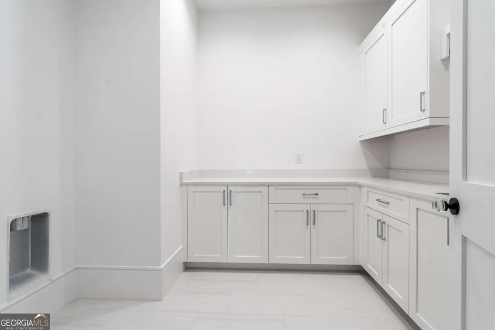 5211 Powers Ferry RD Sandy Springs, GA 30327