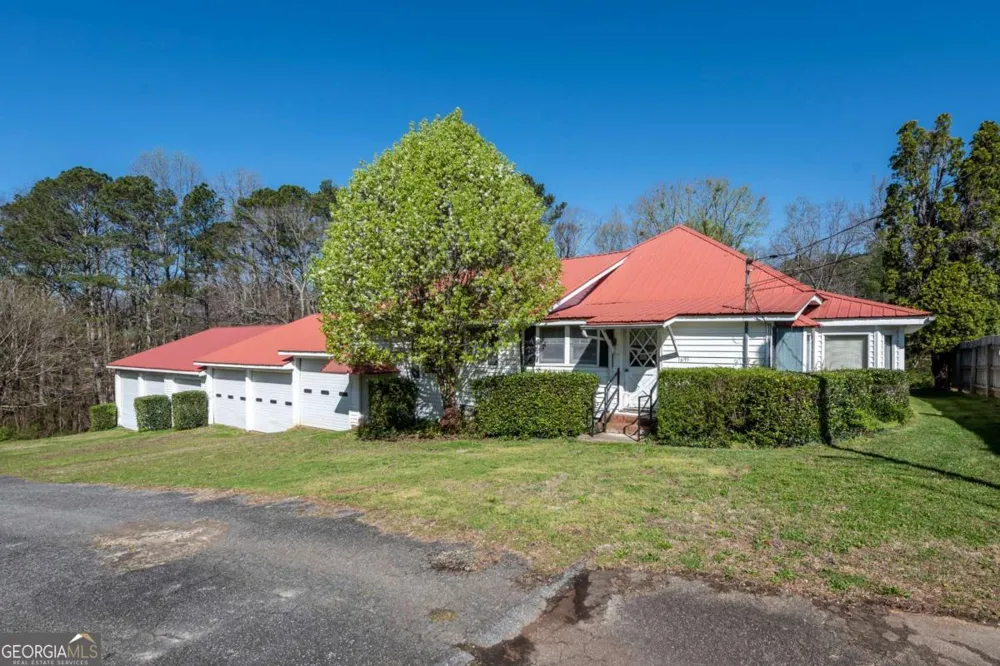 1695 Old Canton RD Ball Ground, GA 30107