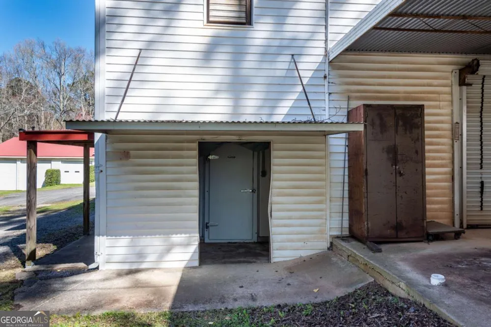 1695 Old Canton RD Ball Ground, GA 30107