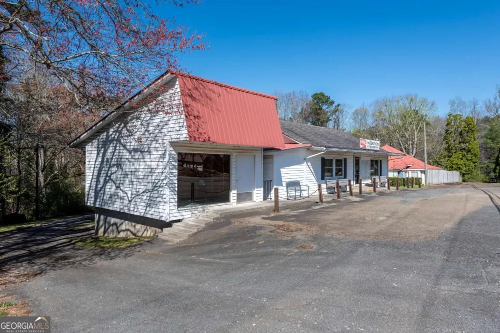 1695 Old Canton RD Ball Ground, GA 30107
