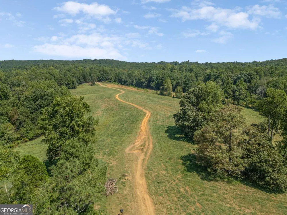6794 Salacoa RD Waleska, GA 30183