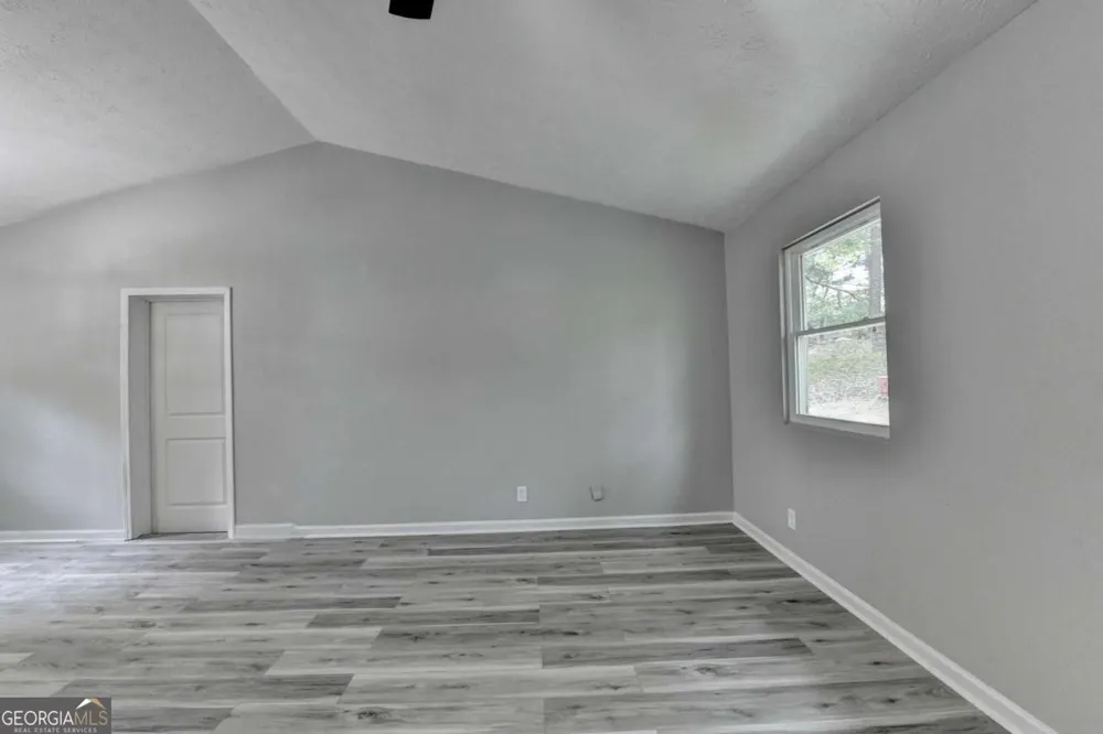 1018 Wayne DR Snellville, GA 30078