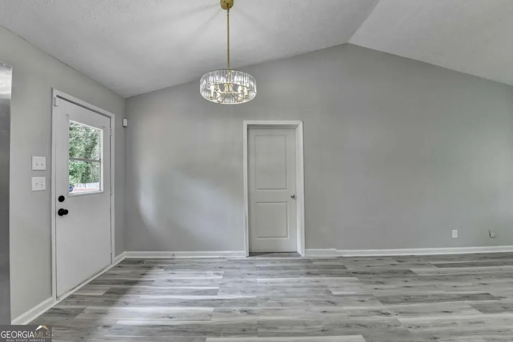 1018 Wayne DR Snellville, GA 30078