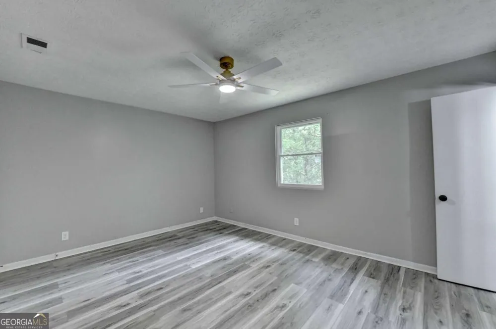 1018 Wayne DR Snellville, GA 30078