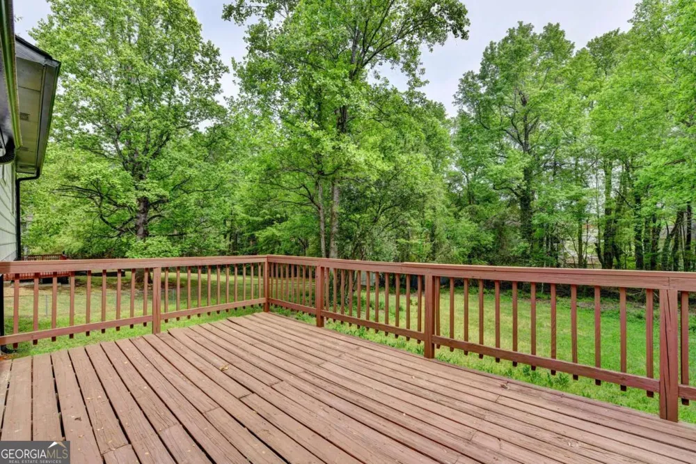 1018 Wayne DR Snellville, GA 30078