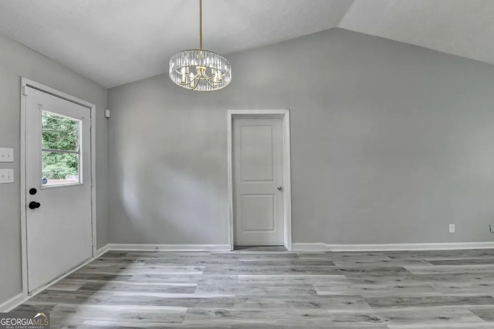 1018 Wayne DR Snellville, GA 30078