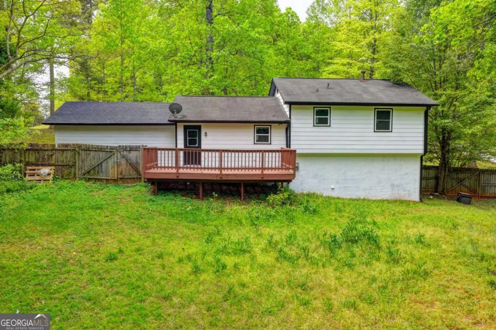 1018 Wayne DR Snellville, GA 30078