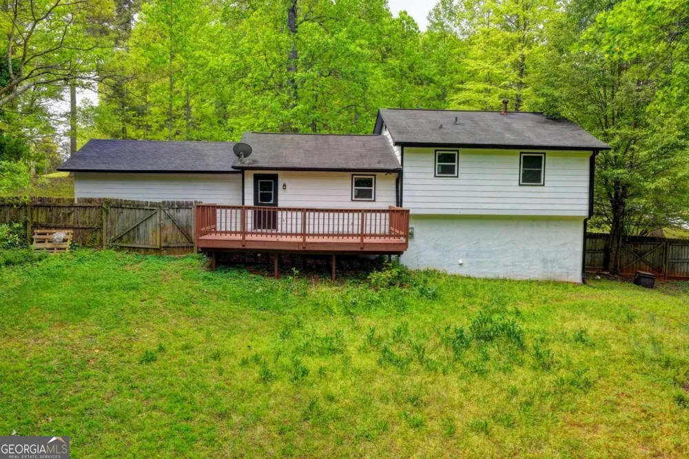 1018 Wayne DR Snellville, GA 30078