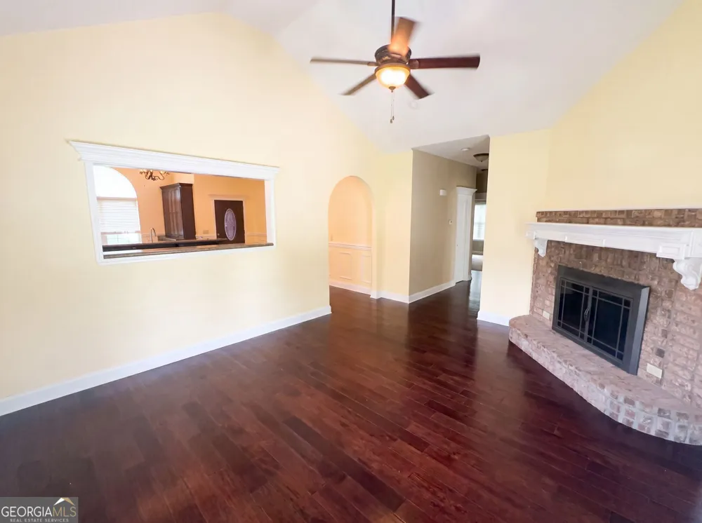 109 Corene AVE Glennville, GA 30427