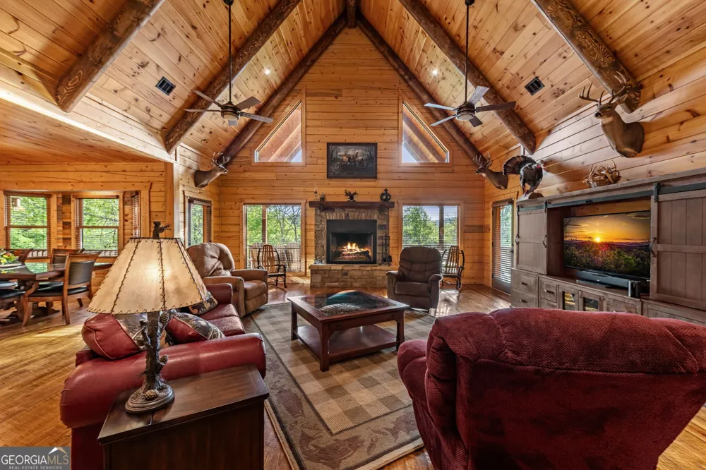 460 Wikle DR Ellijay, GA 30540