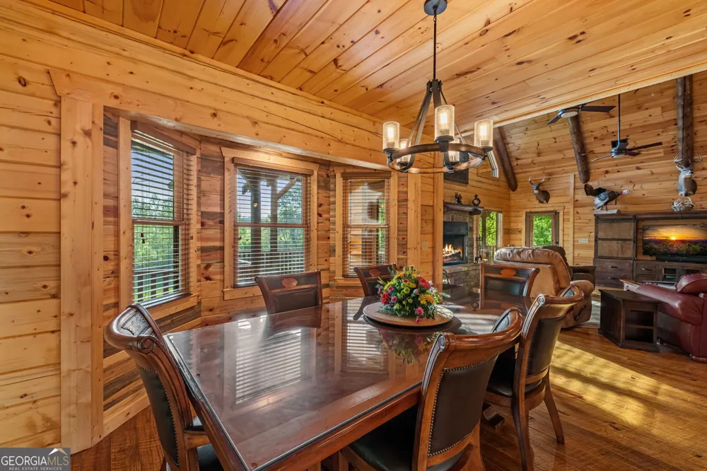 460 Wikle DR Ellijay, GA 30540
