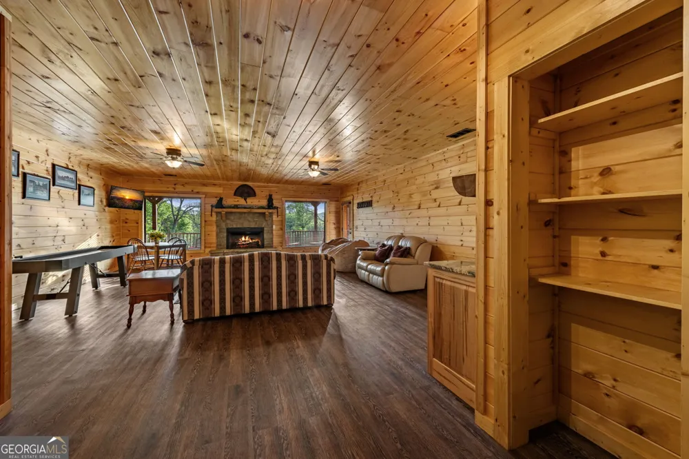 460 Wikle DR Ellijay, GA 30540