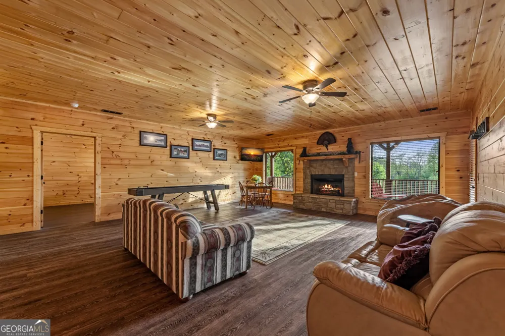 460 Wikle DR Ellijay, GA 30540