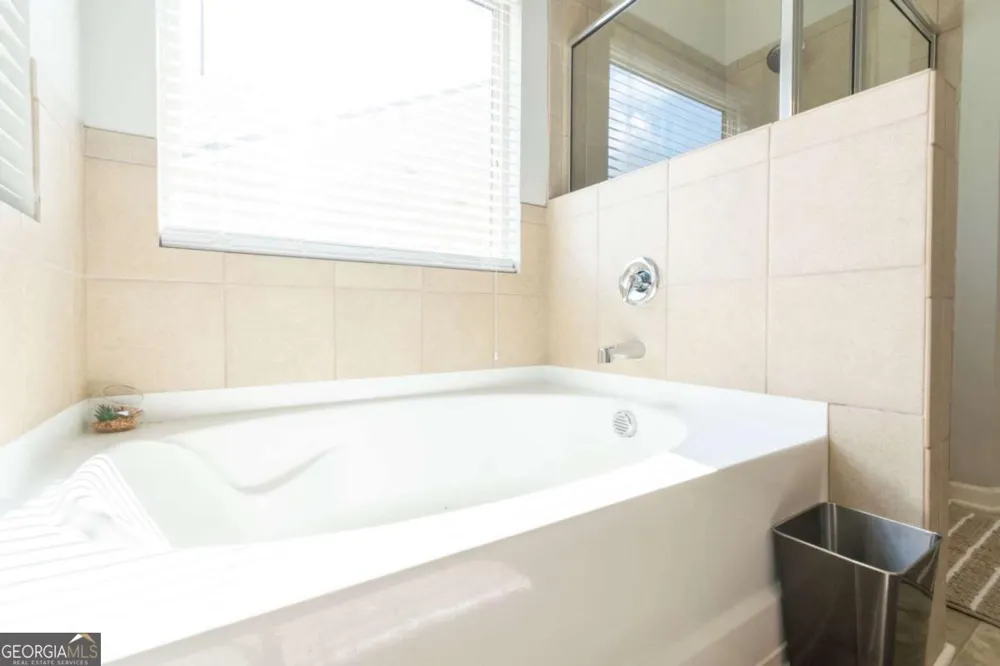 576 Dasheill LN Atlanta, GA 30349