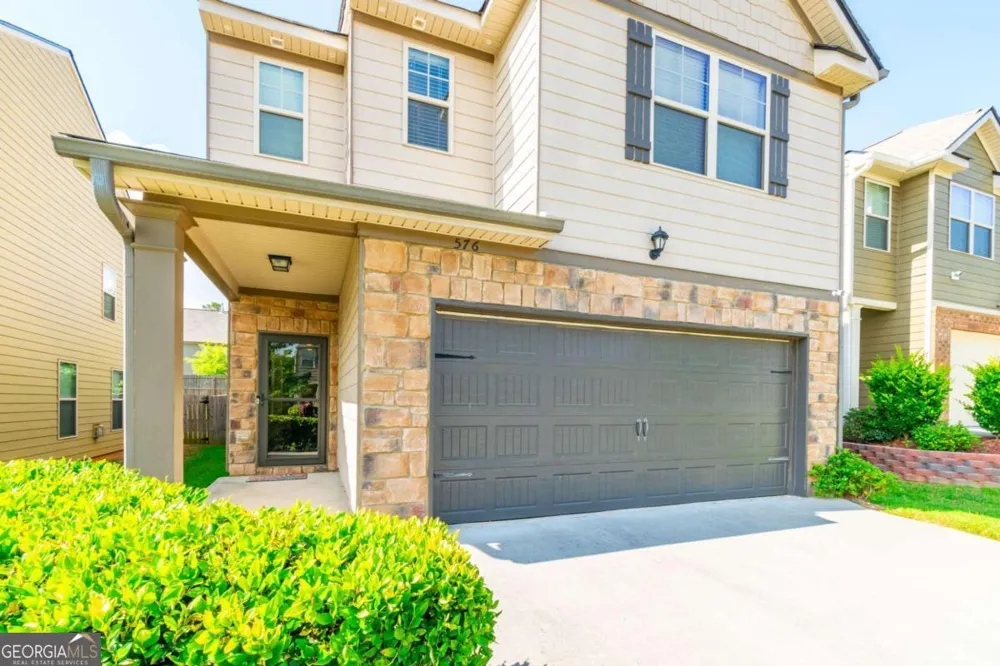 576 Dasheill LN Atlanta, GA 30349