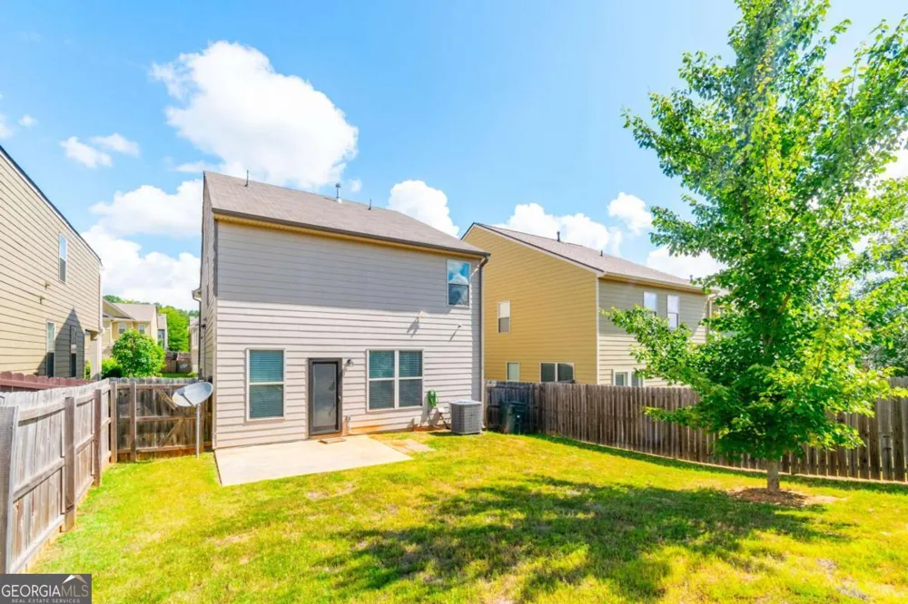 576 Dasheill LN Atlanta, GA 30349