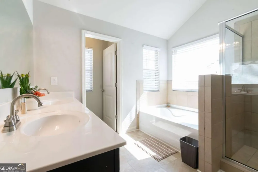 576 Dasheill LN Atlanta, GA 30349