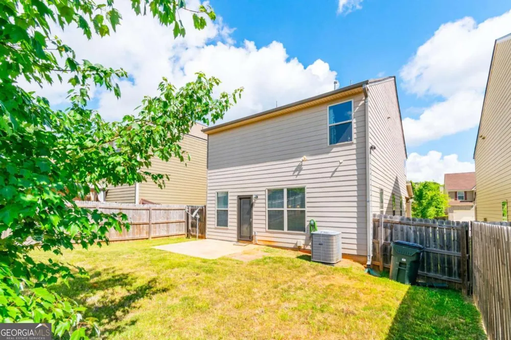 576 Dasheill LN Atlanta, GA 30349