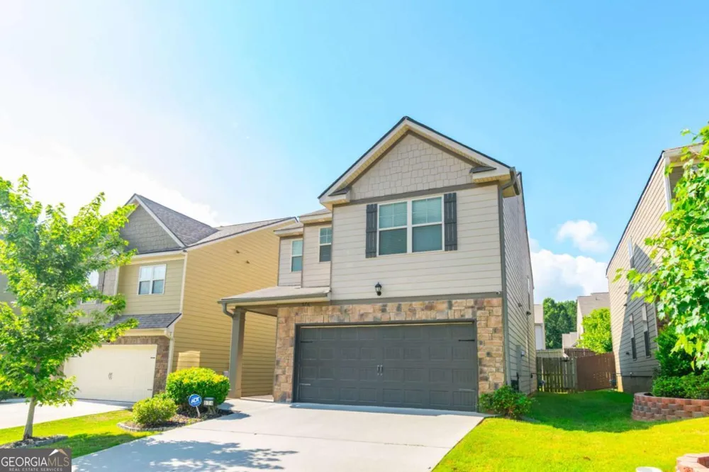 576 Dasheill LN Atlanta, GA 30349