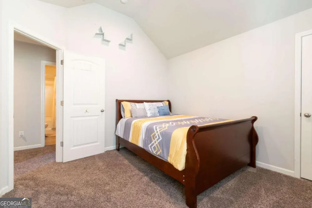576 Dasheill LN Atlanta, GA 30349