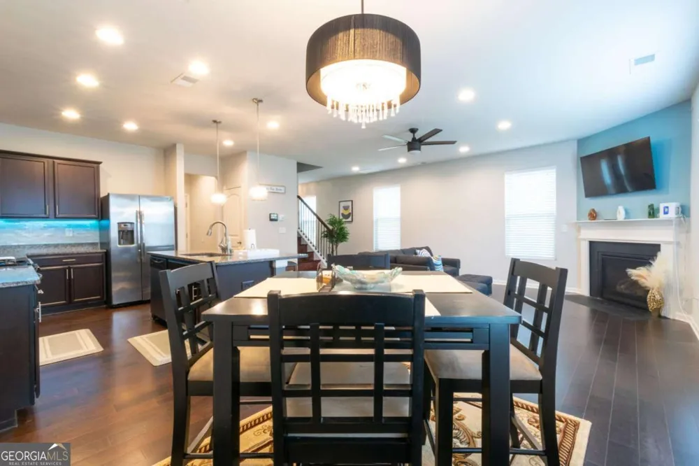 576 Dasheill LN Atlanta, GA 30349