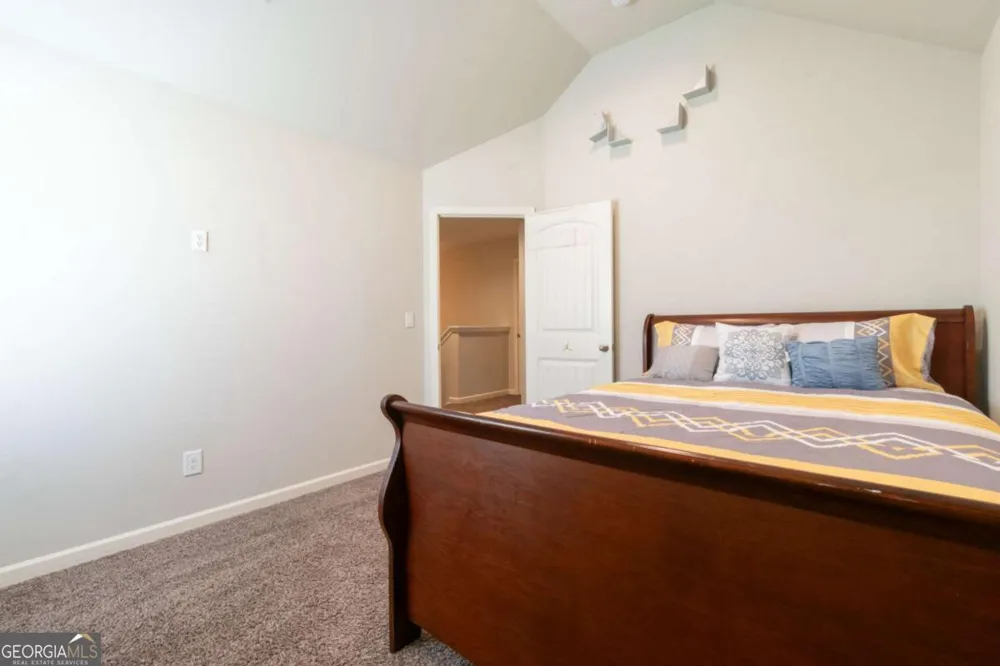 576 Dasheill LN Atlanta, GA 30349