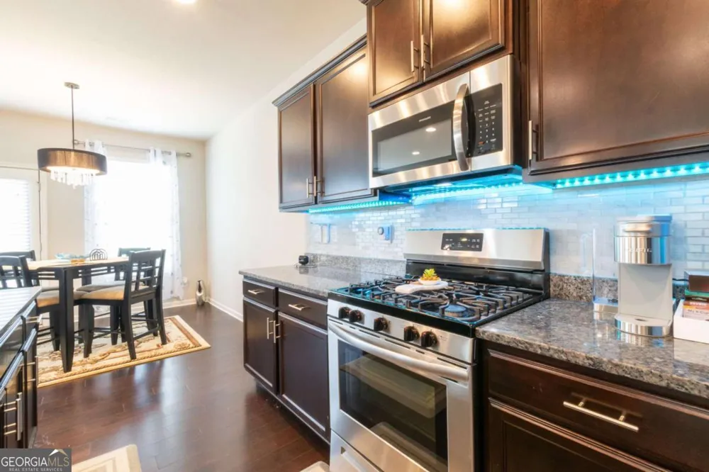 576 Dasheill LN Atlanta, GA 30349
