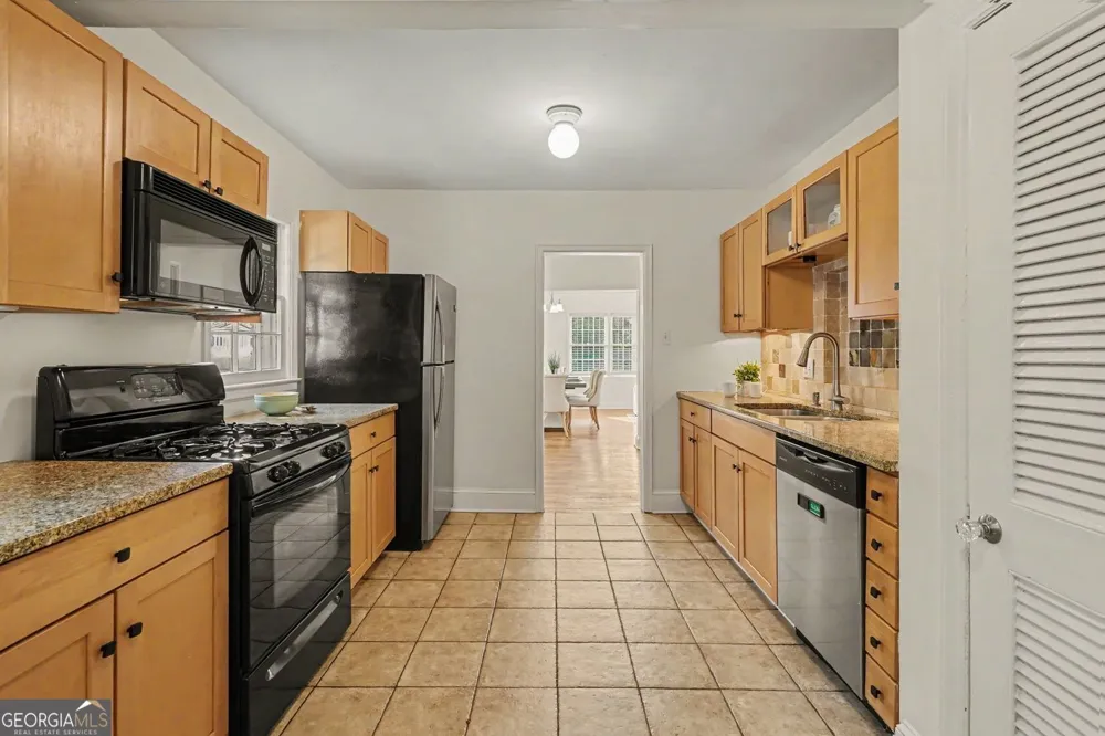 383 S Howard ST SE Atlanta, GA 30317