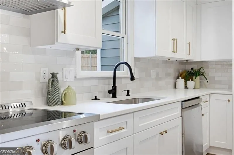 1383 Natchez TRCE SW Marietta, GA 30008