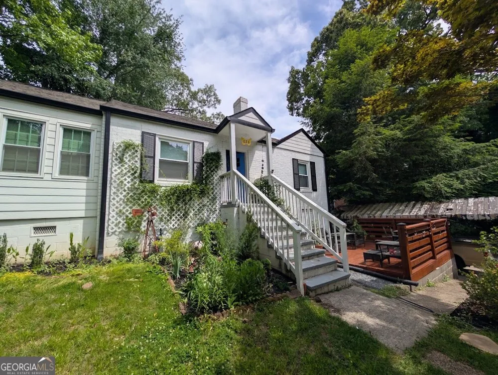 626 N Gordon CIR Hapeville, GA 30354