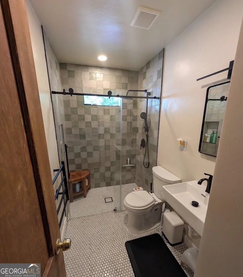 626 N Gordon CIR Hapeville, GA 30354
