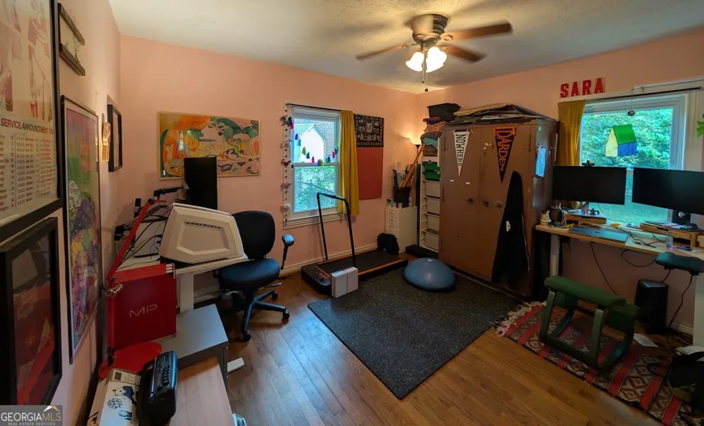 626 N Gordon CIR Hapeville, GA 30354