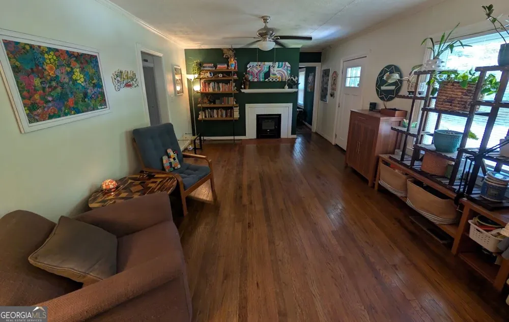 626 N Gordon CIR Hapeville, GA 30354