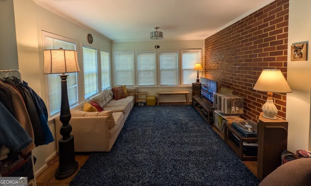 626 N Gordon CIR Hapeville, GA 30354