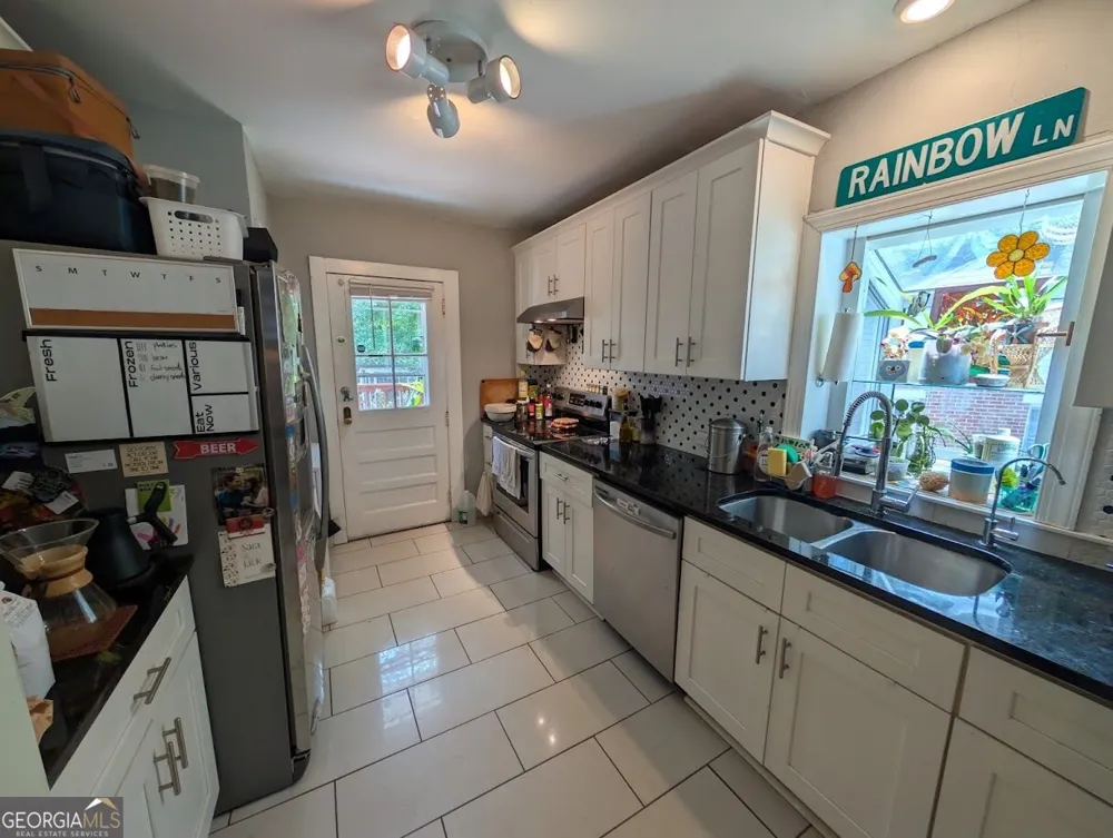626 N Gordon CIR Hapeville, GA 30354