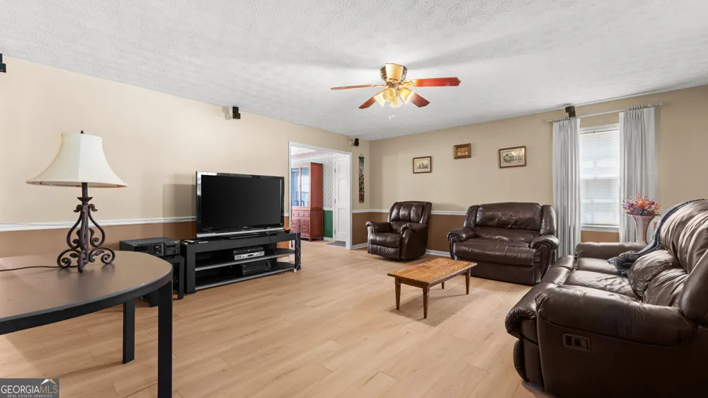 489 Adams RD Cedartown, GA 30125