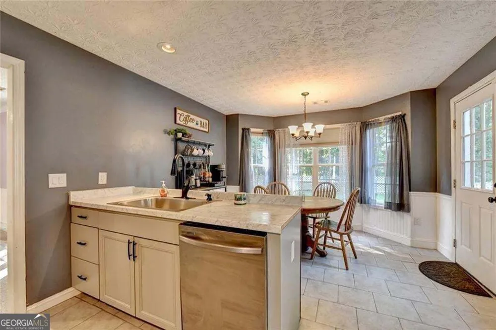 290 Lake Valley DR SW Loganville, GA 30052