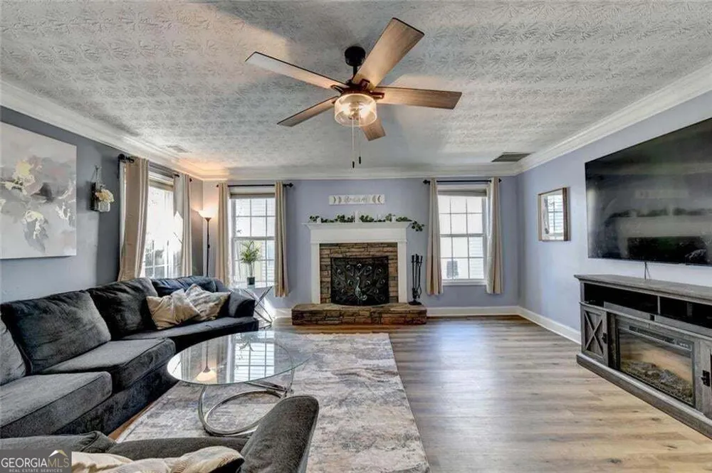290 Lake Valley DR SW Loganville, GA 30052