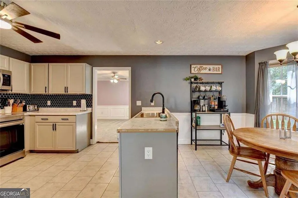 290 Lake Valley DR SW Loganville, GA 30052